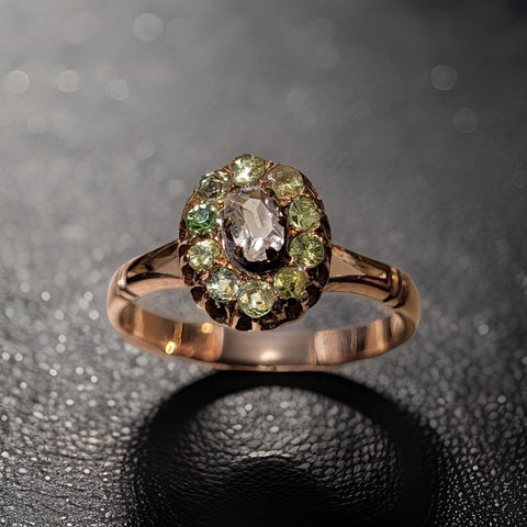 Antik Ring 14Kt Roség. - Peridotsteine & Diamanten